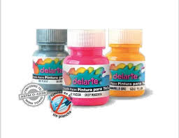Imagen ilustrativa de PINTURA DELARTE TELA  50 NEGRO  x 37 CC