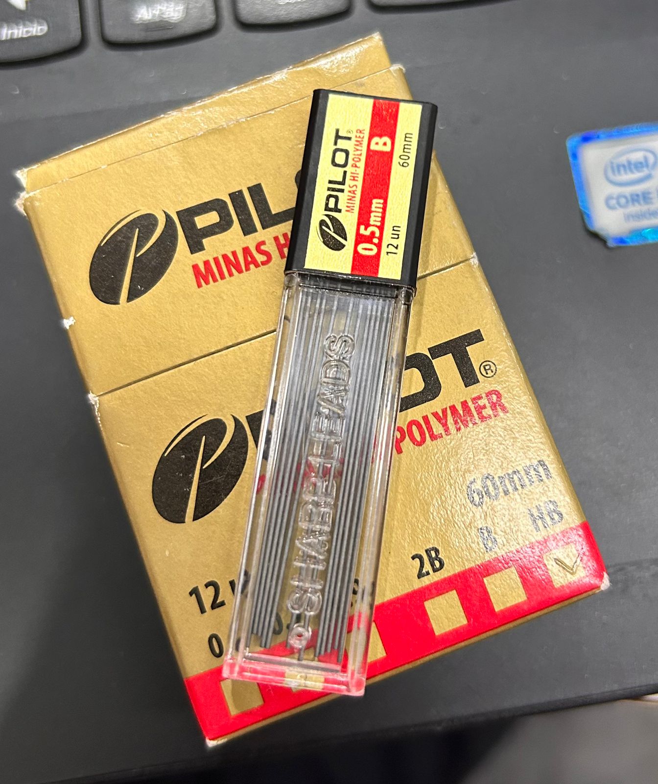 Imagen ilustrativa de Minas Pilot  0.7mm HB tubo x 12 unid