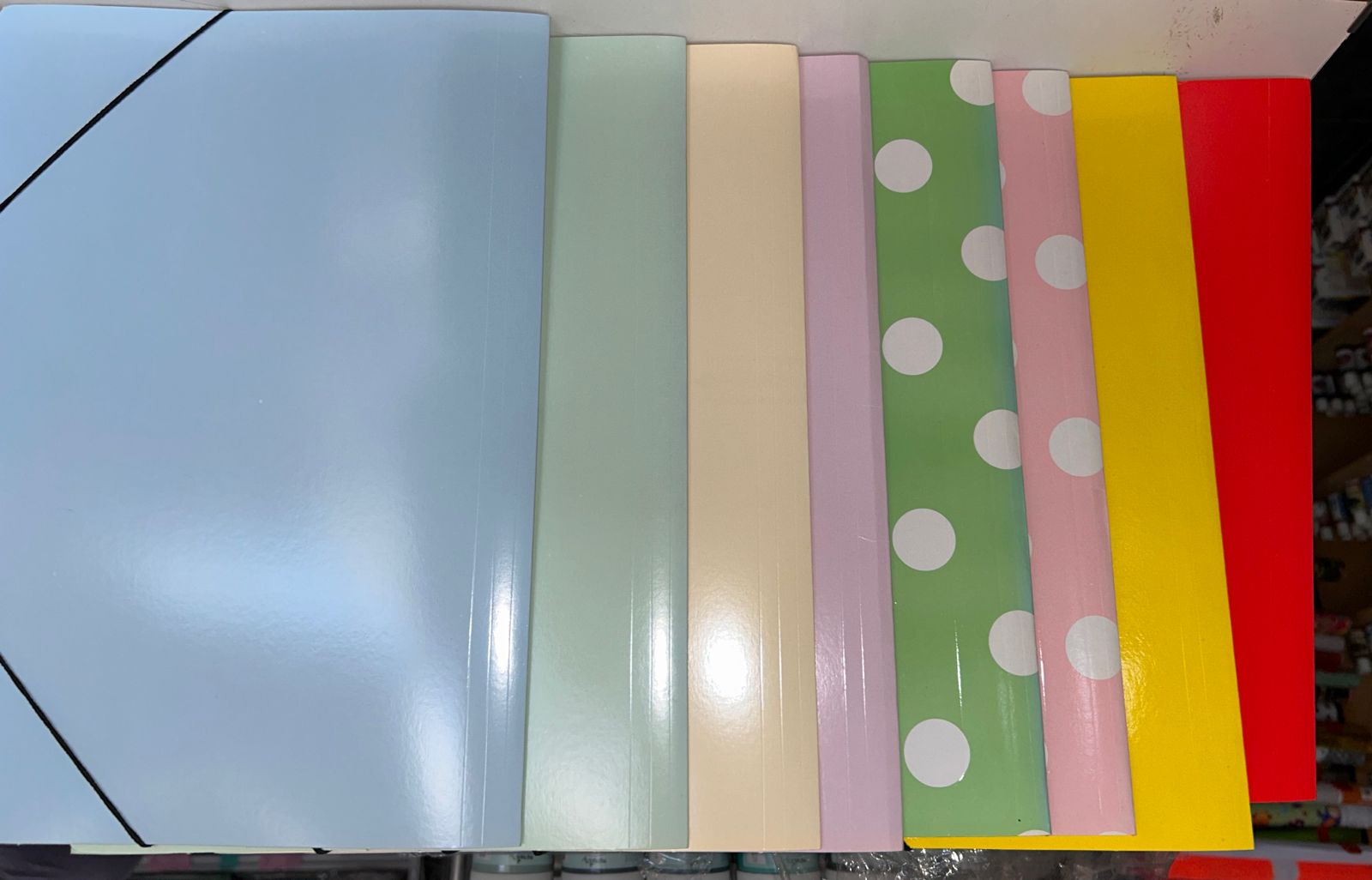 Imagen ilustrativa de Carpeta 3 solapas c/elástico Oficio color vs